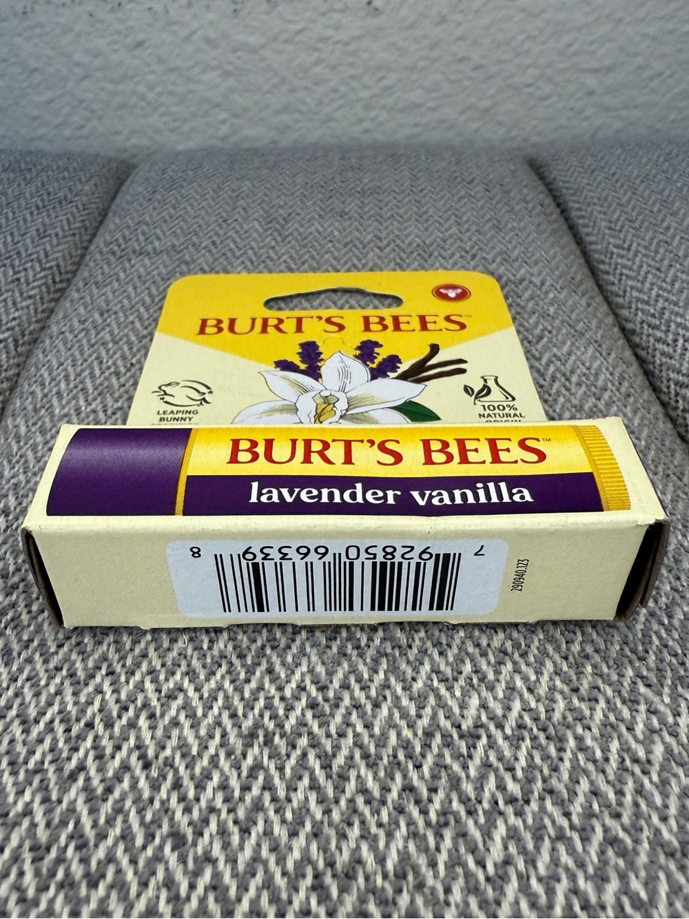 Burt's Bees Moisturizing Lip Balm — Lavender Vanilla - Picture 9 of 12